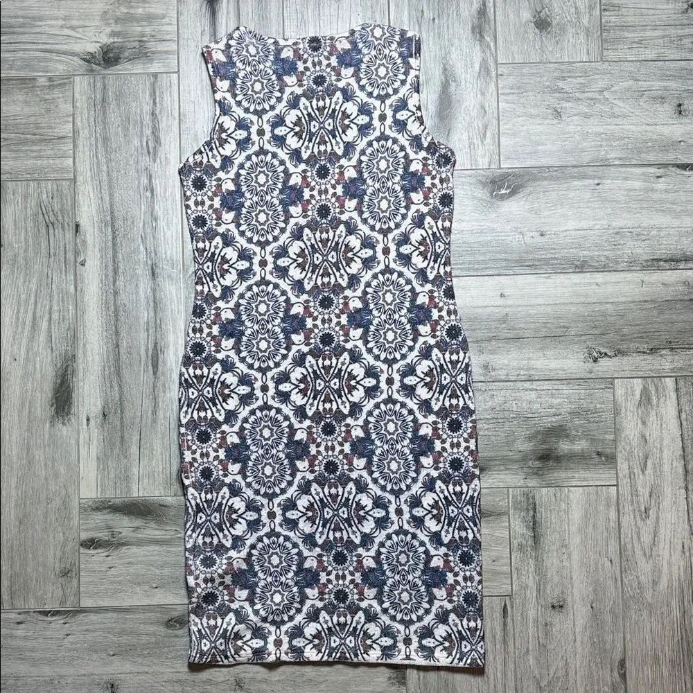Gage Chic Sleeveless Dress - Picture 9 of 12
